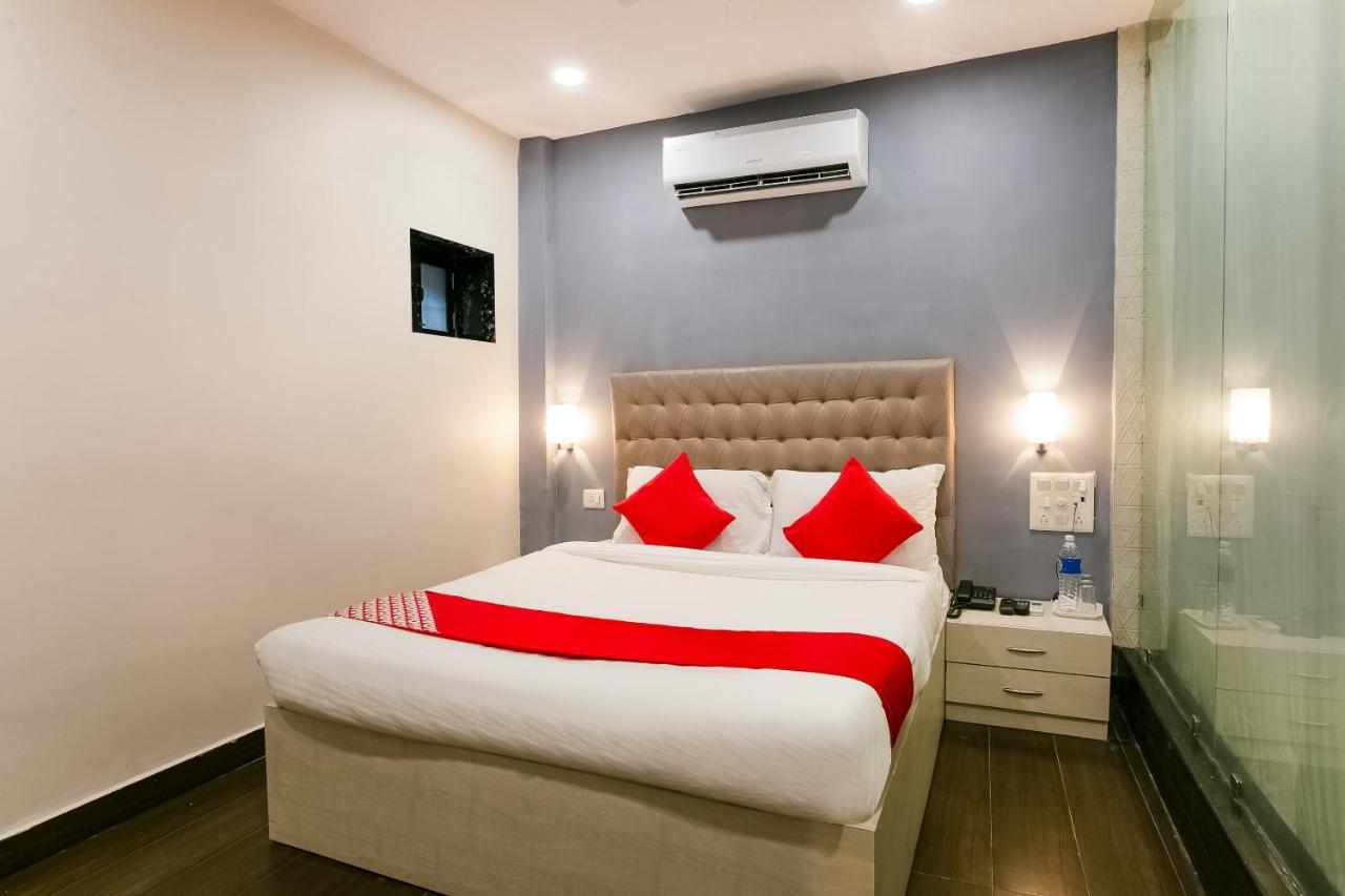 מומביי Oyo 62882 Villa Palace מראה חיצוני תמונה