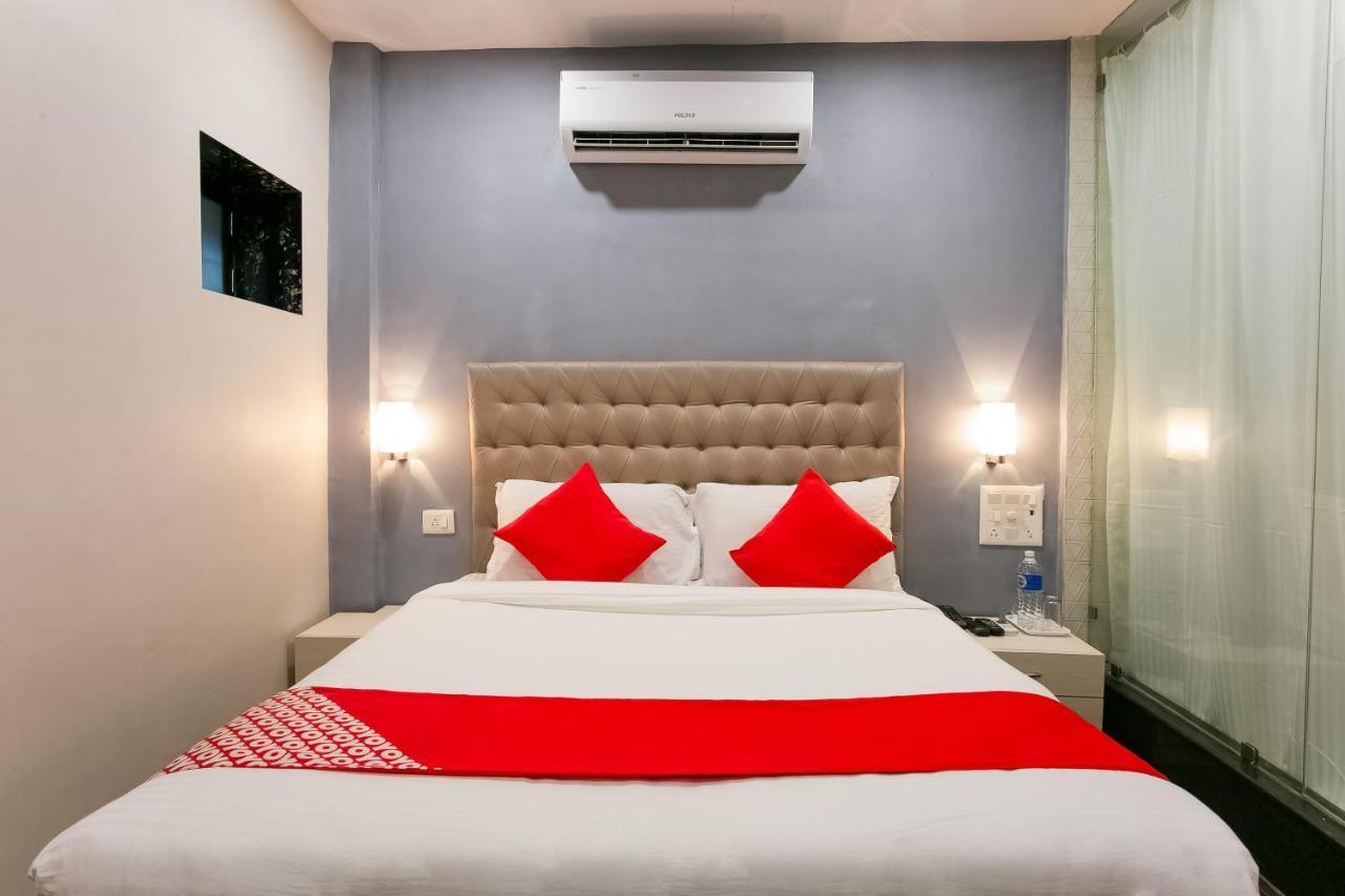 מומביי Oyo 62882 Villa Palace מראה חיצוני תמונה