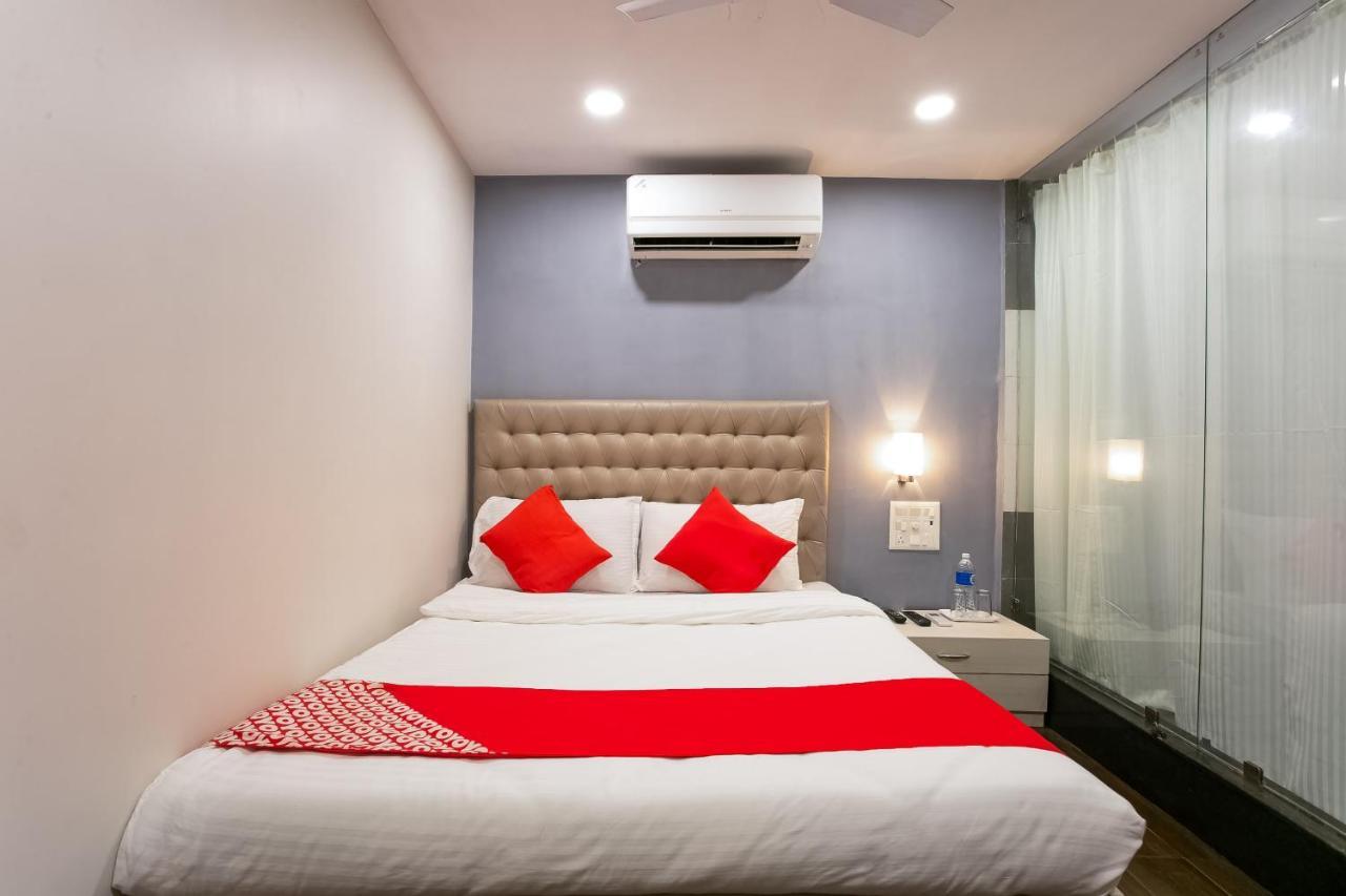 מומביי Oyo 62882 Villa Palace מראה חיצוני תמונה