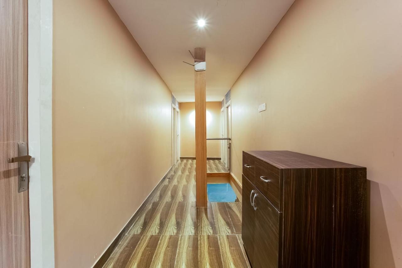 מומביי Oyo 62882 Villa Palace מראה חיצוני תמונה